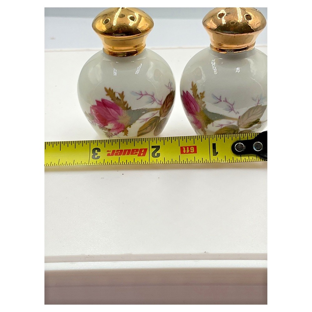 Vintage Floral Porcelain Salt and Pepper Shakers Gold Trim - Picture 4 of 4